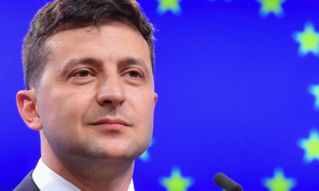 Zelensky pleads for arms as Russian forces lay siege to Severodonetsk