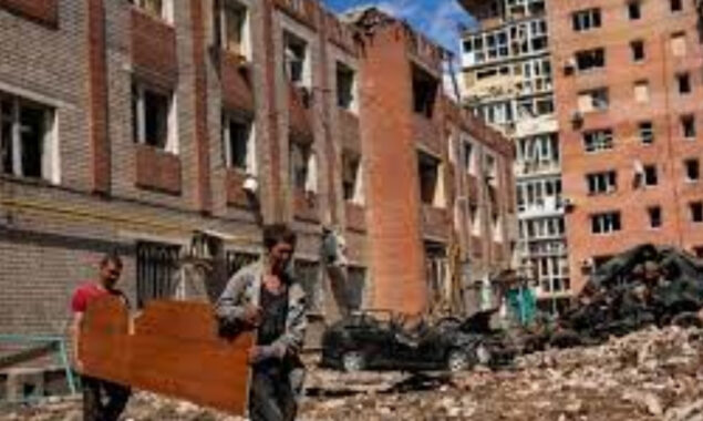 Russian aviation strikes Bakhmut. A school has been damaged, and there have been reports of casualties.