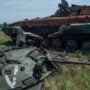  Eastern Ukraine: Ukrainian soldiers destroy an enemy cannon, mortar, and two ammunition stores