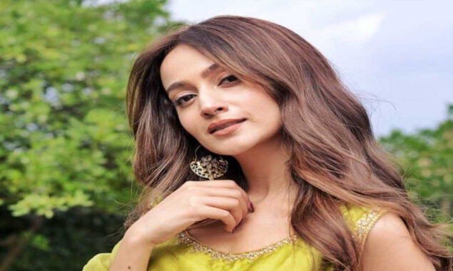 Zarnish Khan adoration for Bollywood encourages trolls