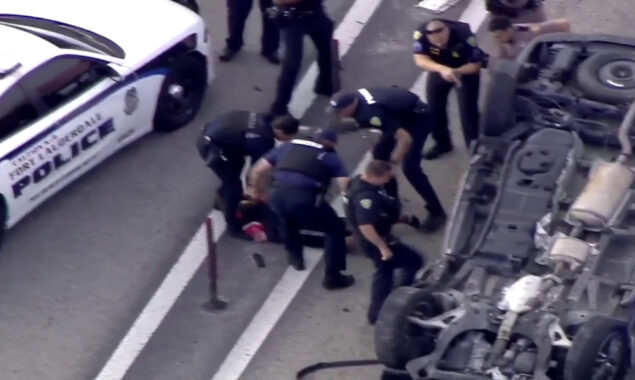 Police chased Florida suspects who then crash stolen cars