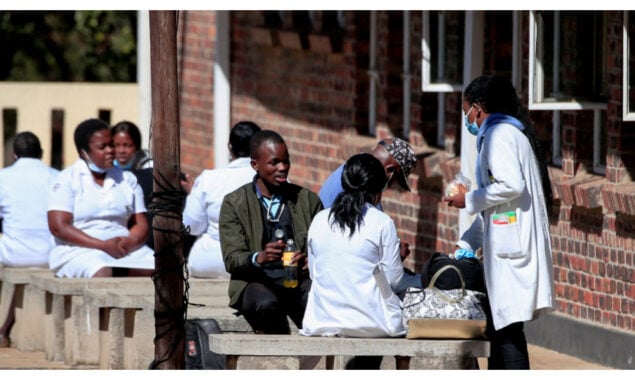 Zimbabwe doctors, nurses call off strike after ‘threats’