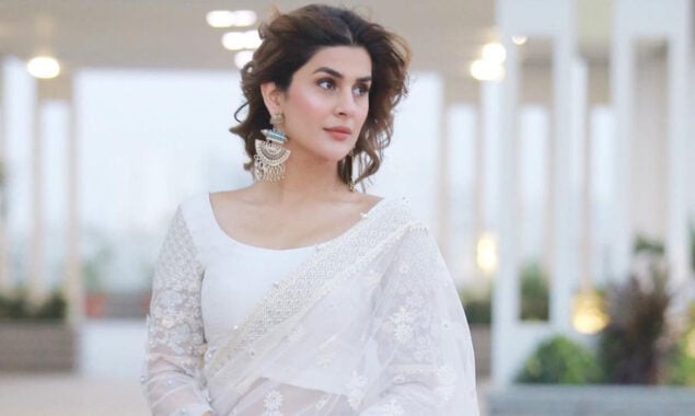 Netizens’ funny react to Journalist who referred to Kubra Khan as Cobra