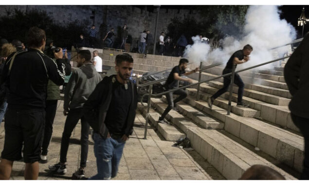 Three Israelis, 64 Palestinians wounded in West Bank clashes