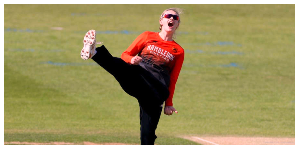 Charlie Dean leads the Vipers to the T20 title with bat and ball