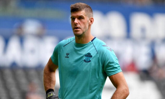 Tottenham sign keeper Fraser Forster on free transfer from Southampton