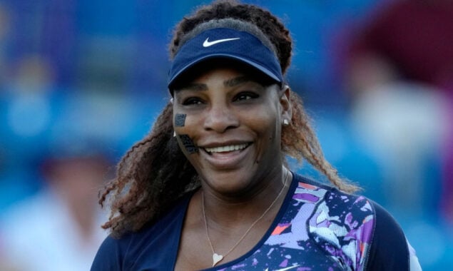 Why Serena Williams wear tape on her cheeks?