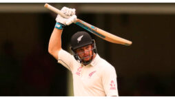 Glenn Phillips quickens a pace as Gloucestershire prefer a bottombattle