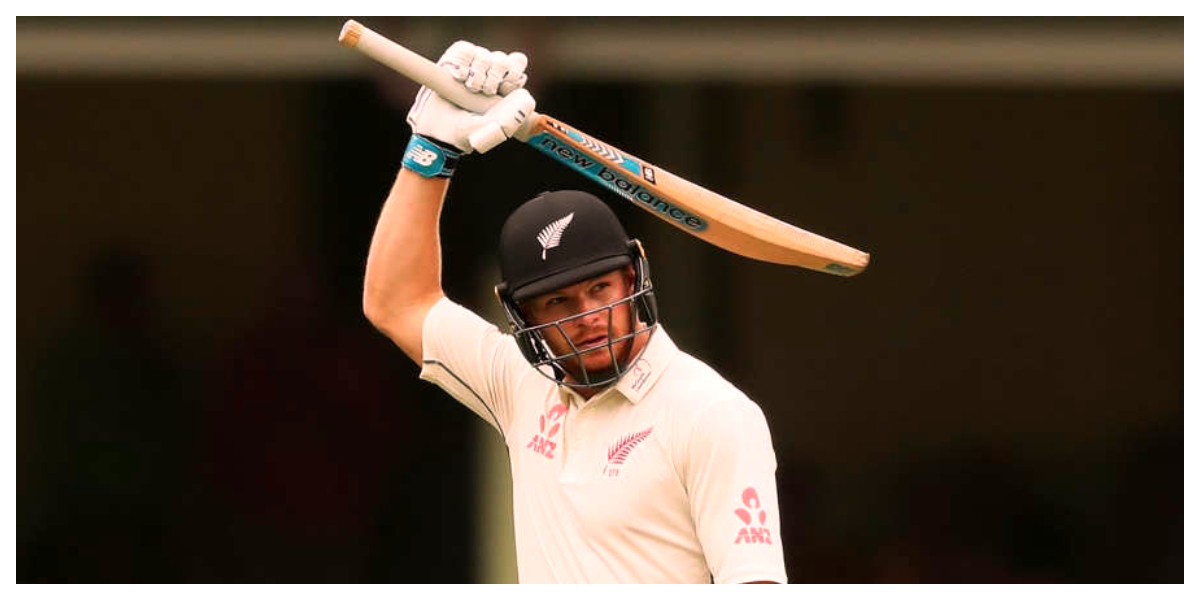 Glenn Phillips quickens a pace as Gloucestershire prefer a bottombattle