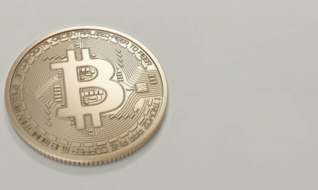 Bitcoin funds are raking in fresh money, while altcoin funds are suffering