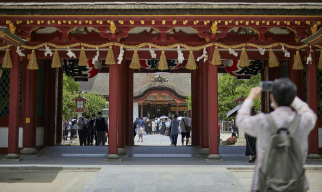 Japan reopens under tight conditions for tourists