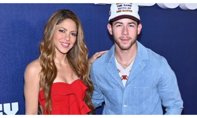 Shakira, Nick Jonas, and Liza groove on the sets of Dancing With Myself