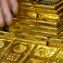 Gold declines Rs1,000/tola