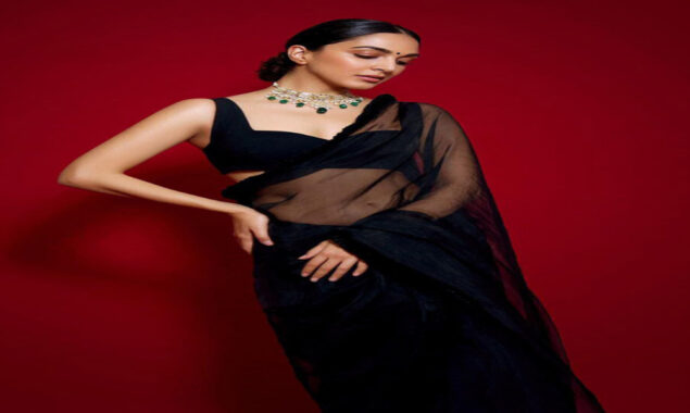 Kiara Advani is stunning in a black organza saree for JugJugg Jeeyo promotions