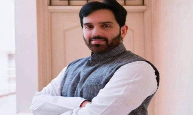 Luv Sinha comes in defense of Siddhanth Kapoor on Twitter