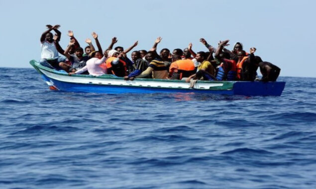 Moroccan navy rescued 385 migrants