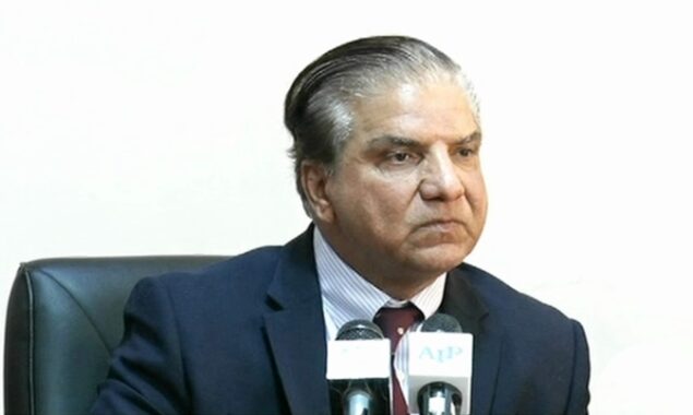 Ex-WAPDA chief Lt Gen Muzammil appears before NAB