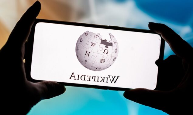 Wikipedia defies a Russian request to erase content about the Ukraine war