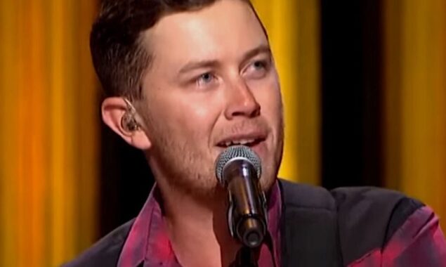 Scotty McCreery and wife Gabi reveal they are expecting their first baby