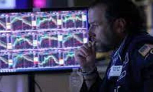 Stock fates are minimal changed as financial backers harp on strength