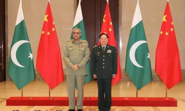 COAS Qamar Bajwa meets with Chinese Military officials in Beijing