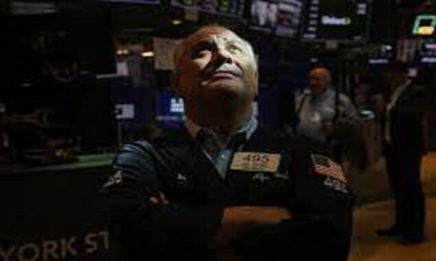As inflation reaches a 40-year high, the Dow drops 880 points