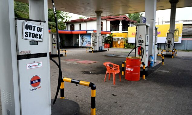 Sri Lanka begins talks with the IMF on a bailout plan from the crisis