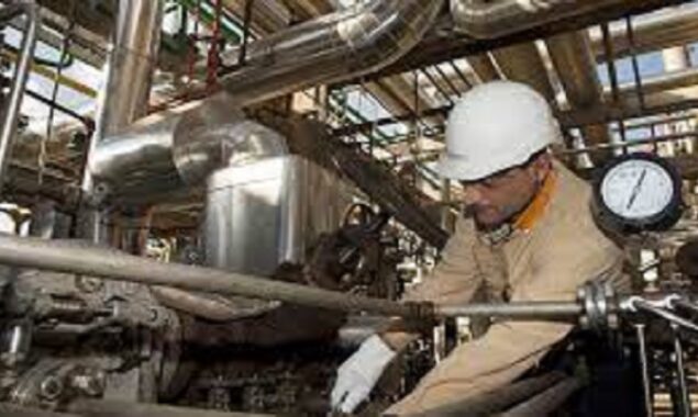 Two corporations will be allowed to ship Venezuelan oil to Europe by US