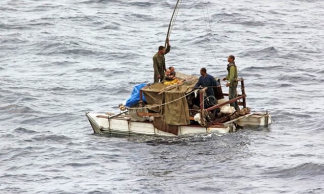 More than 100 migrants are rescued in the Aegean by Greek rescuers