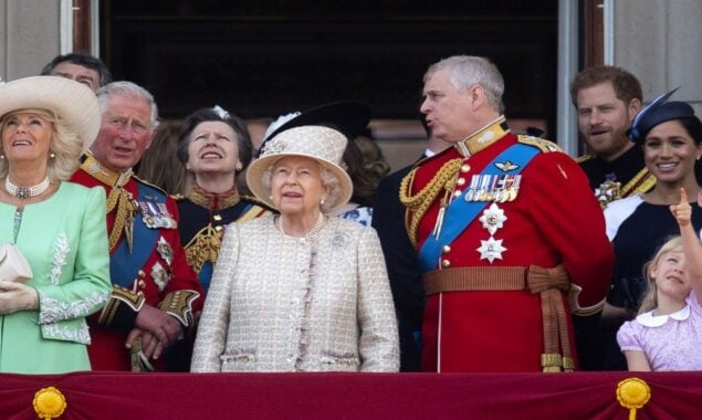 To commemorate the Jubilee, Queen Elizabeth appears on the balcony of Buckingham Palace