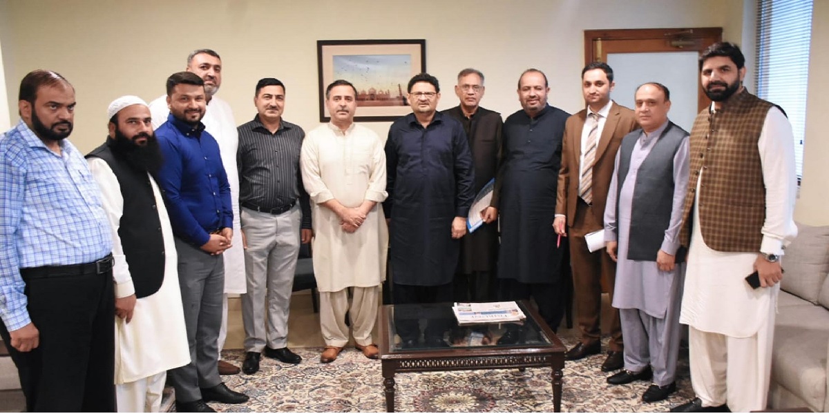 The finance minister met a delegation of DHA Estate Agents Association.