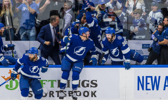 Tampa Bay Lightning advances to Stanley Cup Finals for third time
