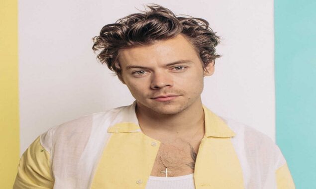 Harry Styles Delivers ‘Boyfriends’ Unedited, One-Take Performance