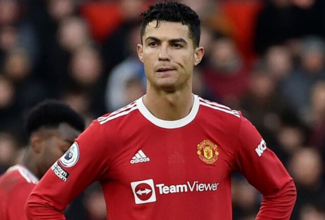 Cristiano Ronaldo arrives at Man Utd training grounds to talk about future