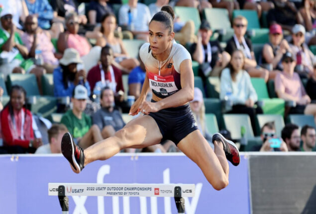 Sydney McLaughlin breaks 400 meters hurdle world record