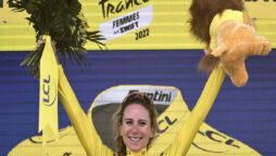 Annemiek Van Vleuten wears Yellow Jersey on Tour de France