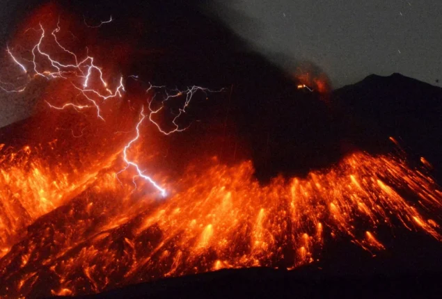 Sakurajima volcano in Japan erupts, raising the level of alert