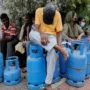 As the economy crumbles, Sri Lankans resume using firewood for cooking
