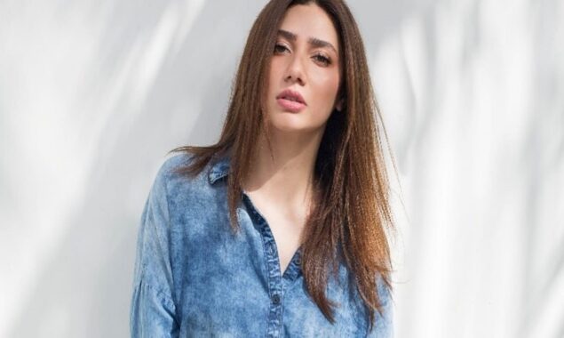 Mahira Khan Claims Even Haters Would Want Selfie With Her