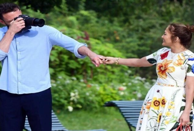 Honeymoon in Paris: Ben Affleck and Jennifer Lopez may be seen making out like teenagers