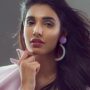 Amna Ilyas Claps Back At  A Troll