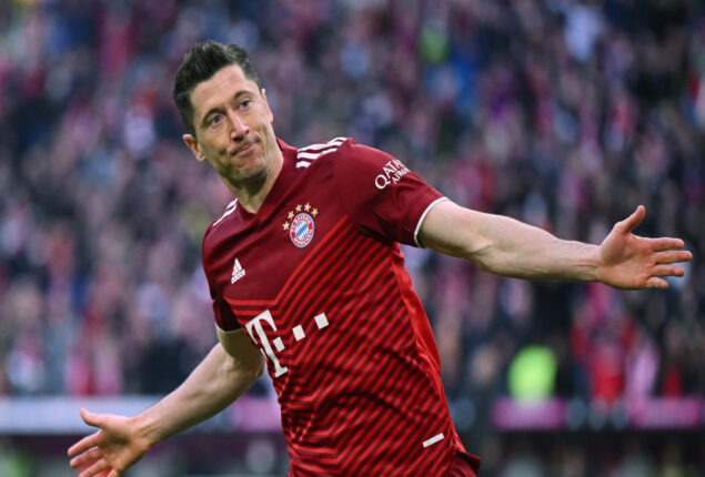 Robert Lewandowski credits Xavi for ‘simple’ choice on Barcelona move