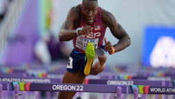 Grant Holloway holds 110m obstacles title, Hansle Parchment misses last