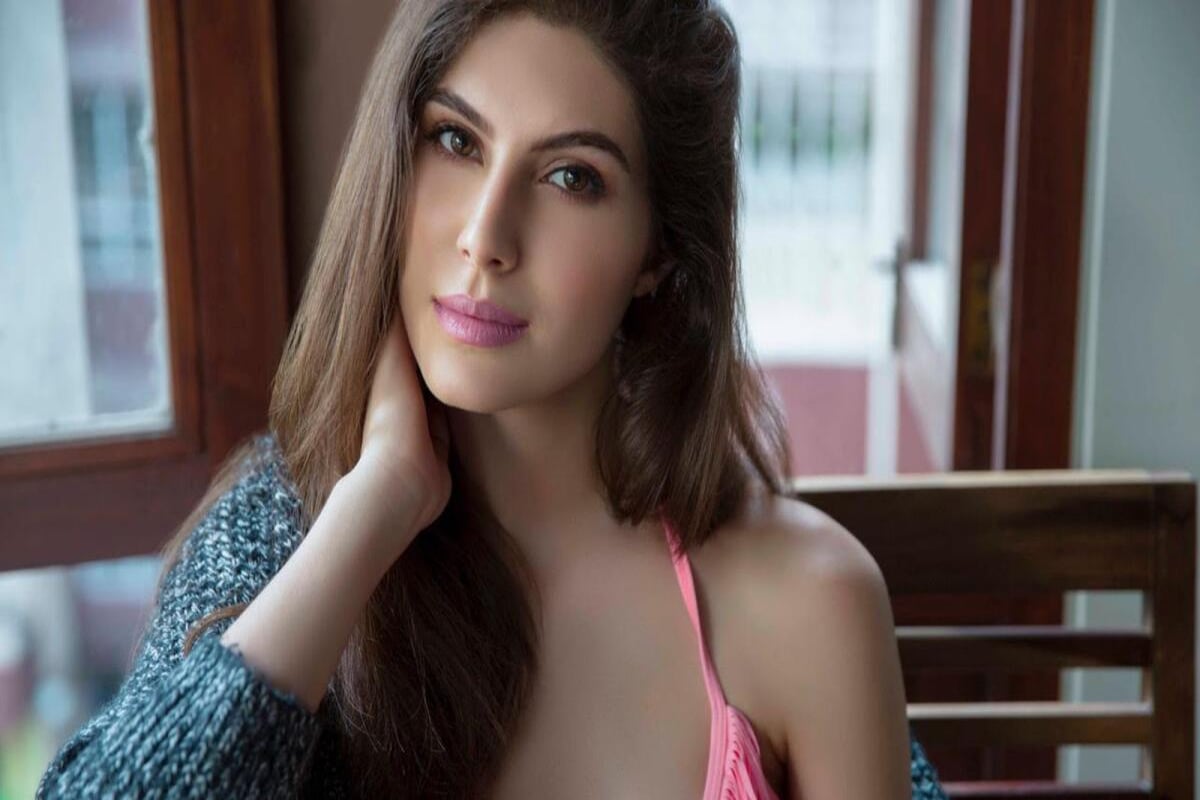 Elnaaz Norouzi