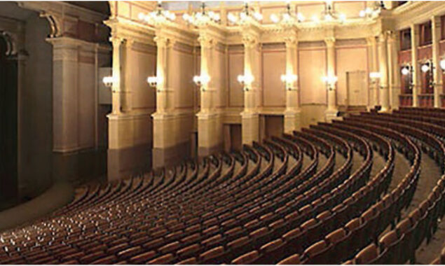 Gogol Centre theatre shuts doors after final show