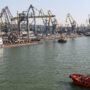 Eight foreign ships dock in Ukrainian ports for the export of grains