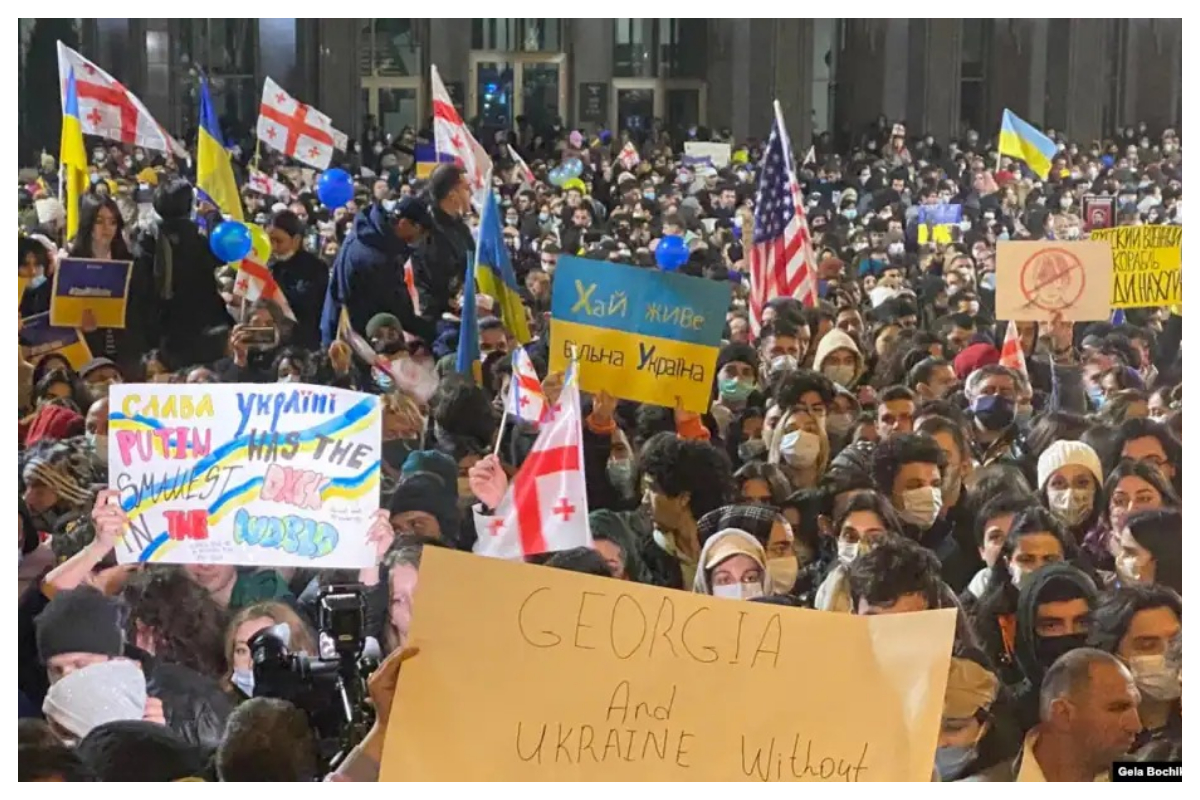 Georgians rally