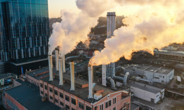 Ukraine's recovery plan calls for a 65% reduction in emissions until 2032