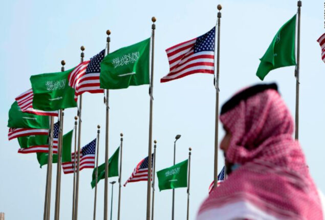 Saudi Arabia allows Israeli flights to use its airspace