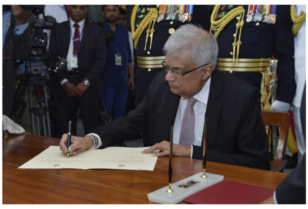 Sri Lanka sees new president sworn into office